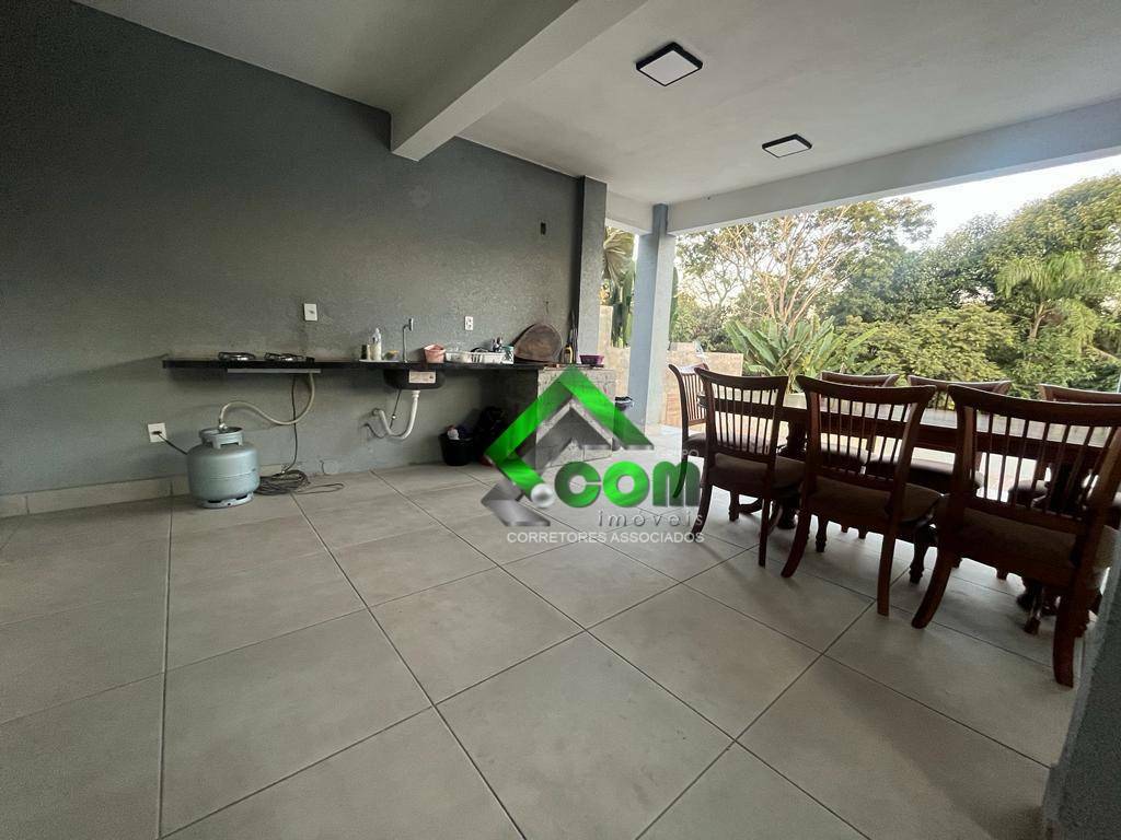 Casa à venda com 3 quartos, 262m² - Foto 6