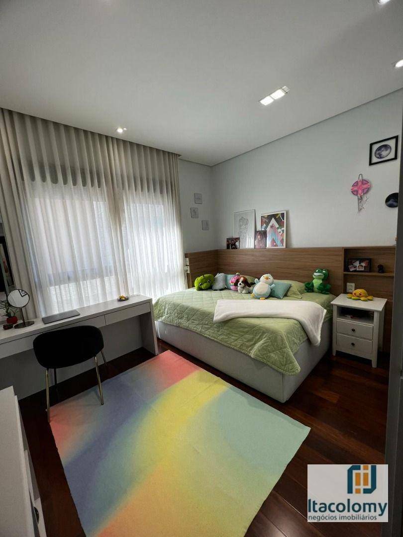 Apartamento à venda com 4 quartos, 285m² - Foto 9