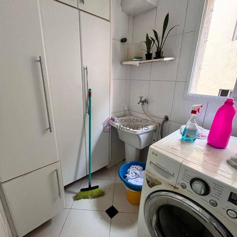 Apartamento à venda com 3 quartos, 115m² - Foto 11