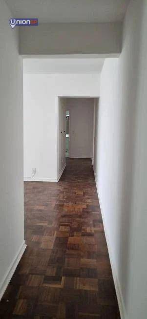 Apartamento à venda com 2 quartos, 76m² - Foto 2