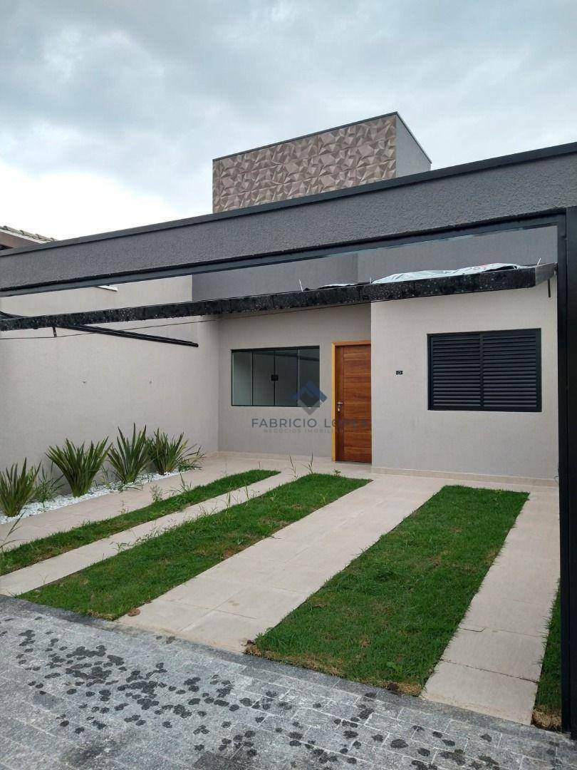 Casa à venda com 3 quartos, 95m² - Foto 1