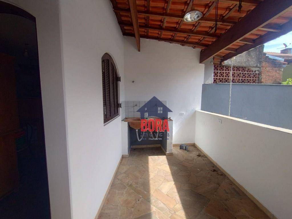 Casa para alugar com 3 quartos, 280m² - Foto 35