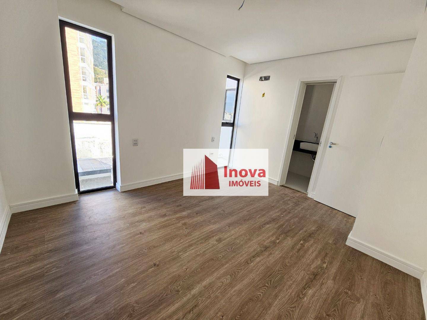 Apartamento à venda com 3 quartos, 140m² - Foto 19