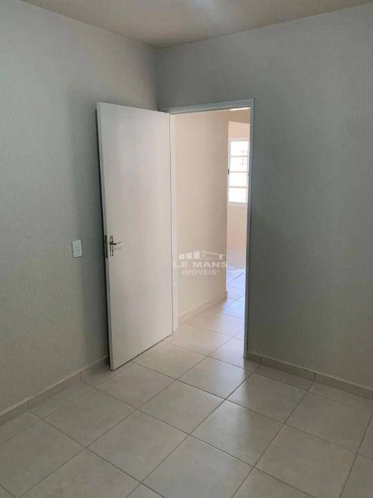 Casa para alugar com 2 quartos, 45m² - Foto 17