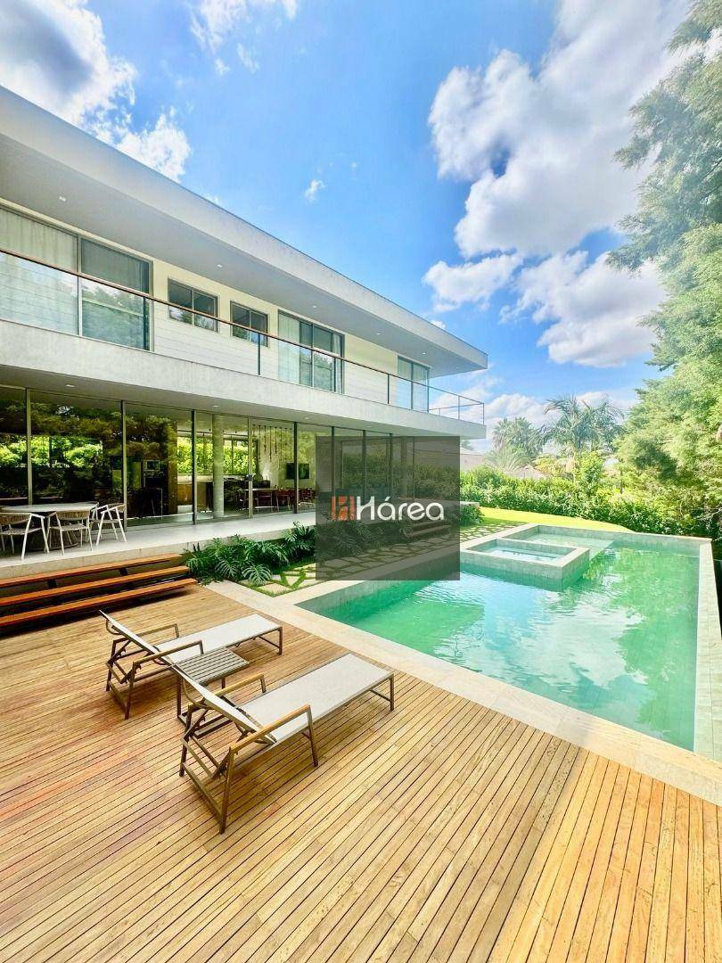 Sobrado à venda com 3 quartos, 704m² - Foto 1