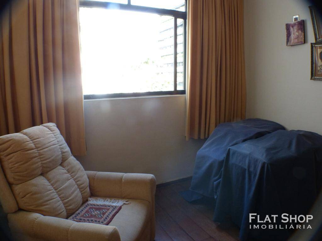 Apartamento à venda com 3 quartos, 212m² - Foto 28