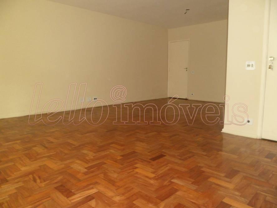 Apartamento para alugar com 3 quartos, 140m² - Foto 2