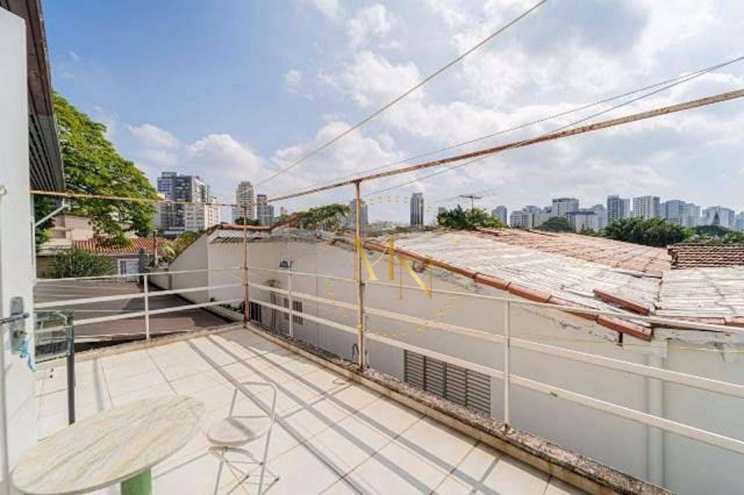 Casa à venda e aluguel com 4 quartos, 220m² - Foto 31