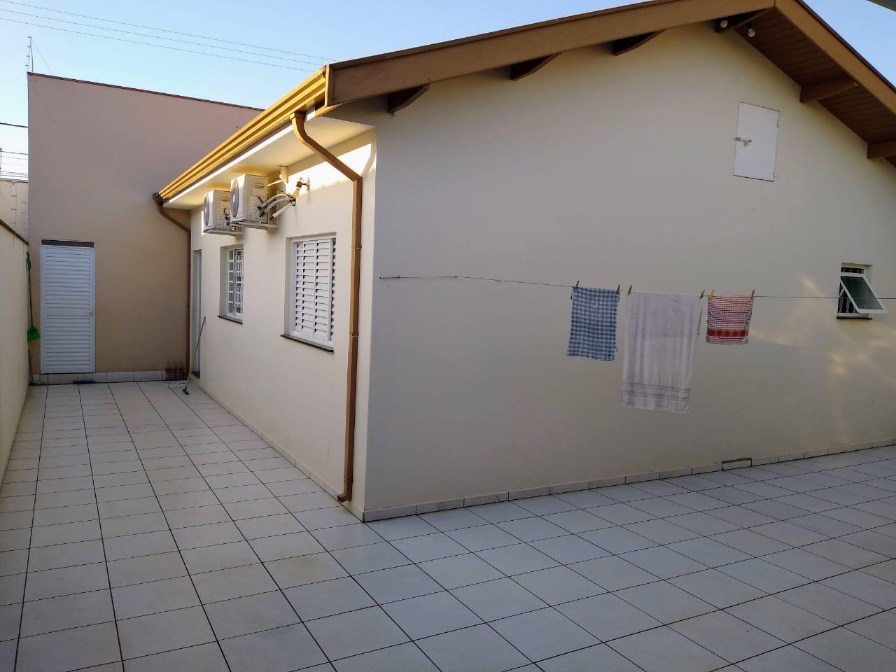 Casa à venda com 3 quartos, 250m² - Foto 18