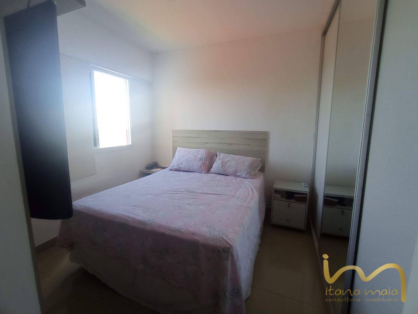 Apartamento à venda com 3 quartos, 70m² - Foto 2