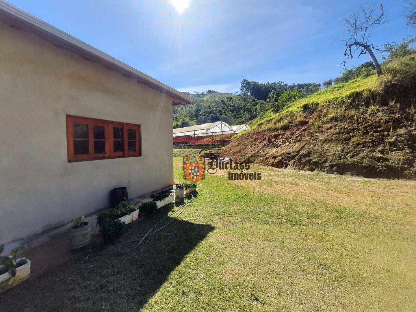 Chácara à venda com 3 quartos, 208m² - Foto 11