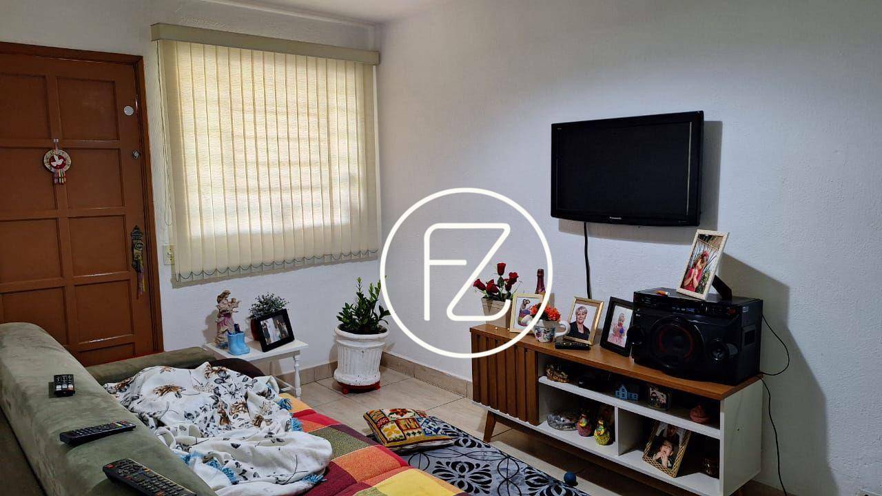 Casa à venda com 2 quartos, 385m² - Foto 2