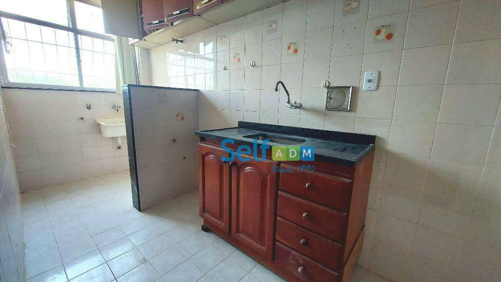 Apartamento para alugar com 2 quartos, 65m² - Foto 13