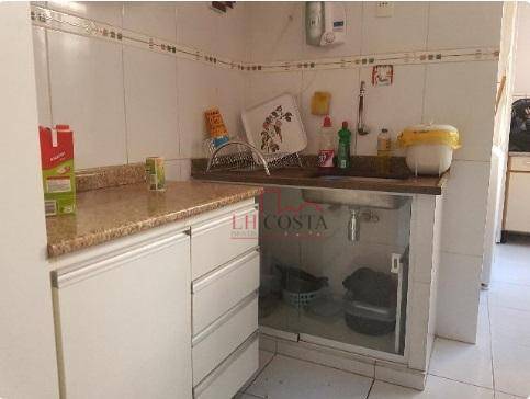 Apartamento à venda com 3 quartos, 70m² - Foto 3