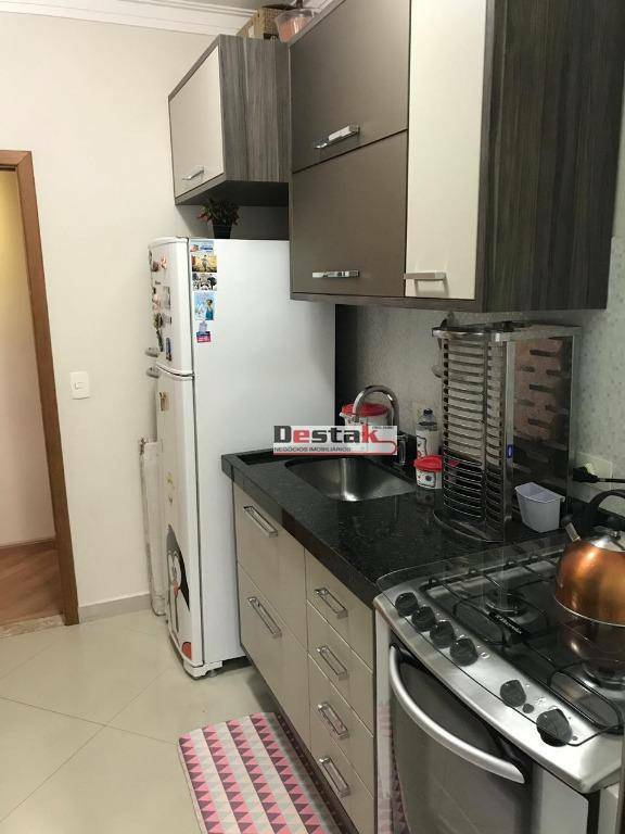 Apartamento à venda com 3 quartos, 64m² - Foto 10