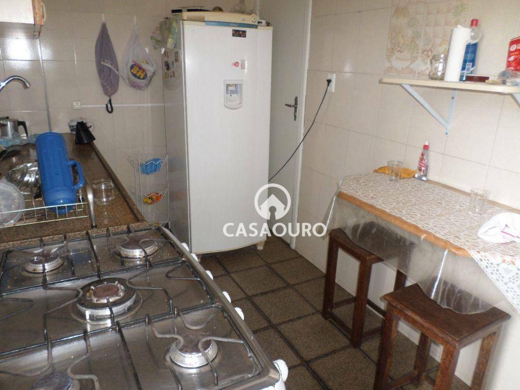 Apartamento à venda com 2 quartos, 70m² - Foto 17