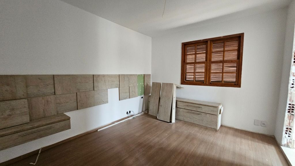 Casa de Condomínio à venda com 4 quartos, 270m² - Foto 34