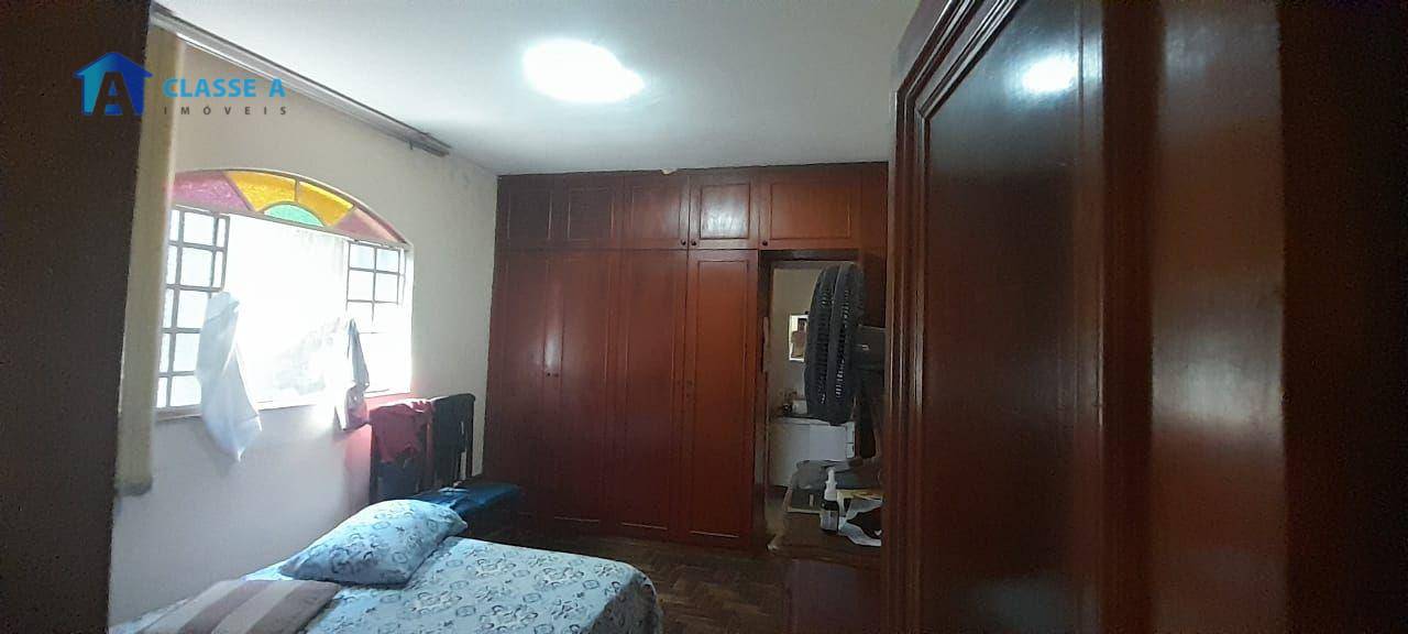 Casa à venda com 3 quartos, 181m² - Foto 8