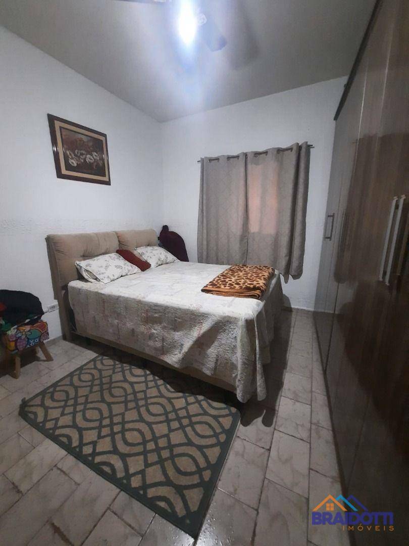 Casa à venda com 6 quartos, 300m² - Foto 35