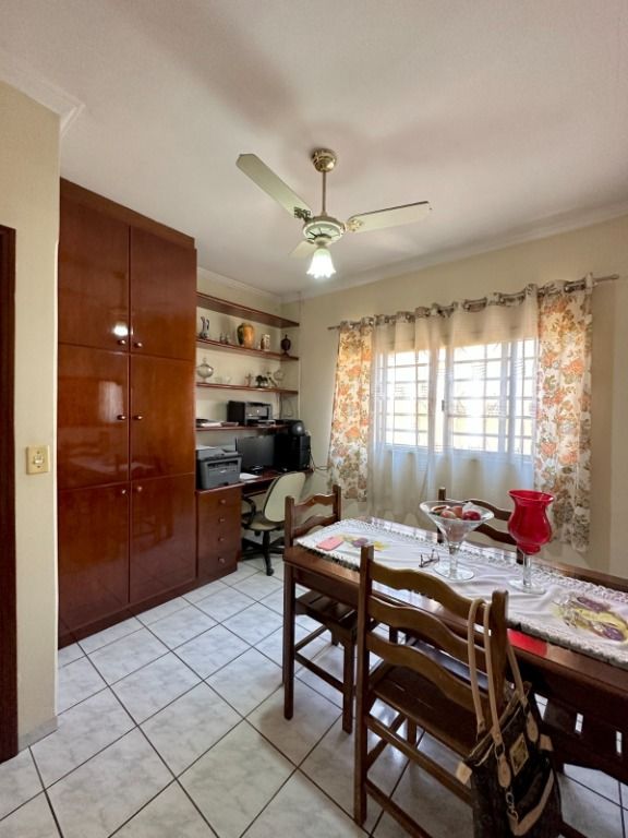 Casa à venda com 3 quartos, 169m² - Foto 30