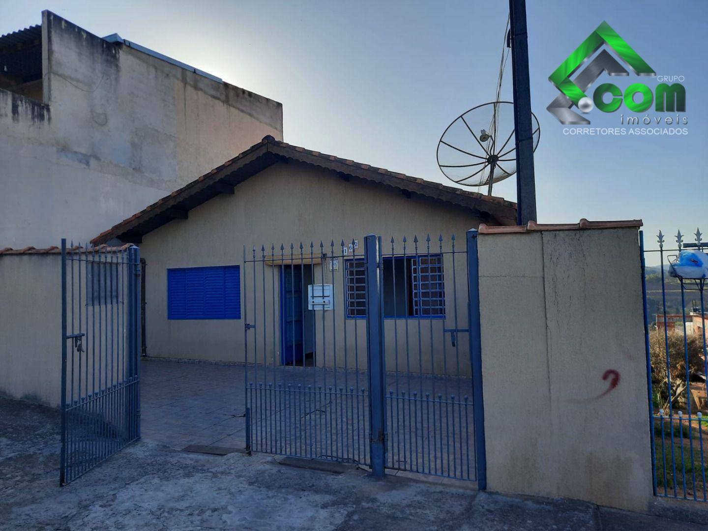 Casa à venda com 3 quartos, 150m² - Foto 2