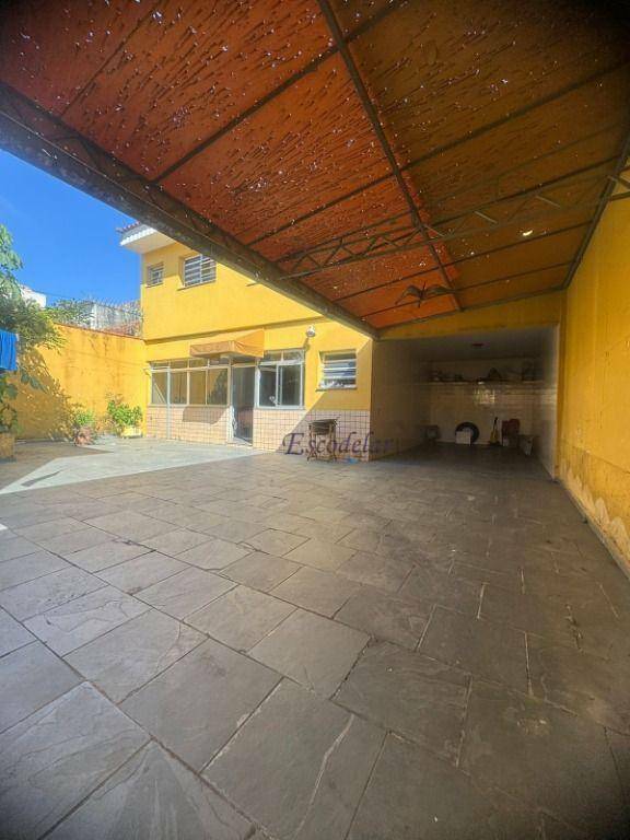 Sobrado à venda com 3 quartos, 180m² - Foto 4