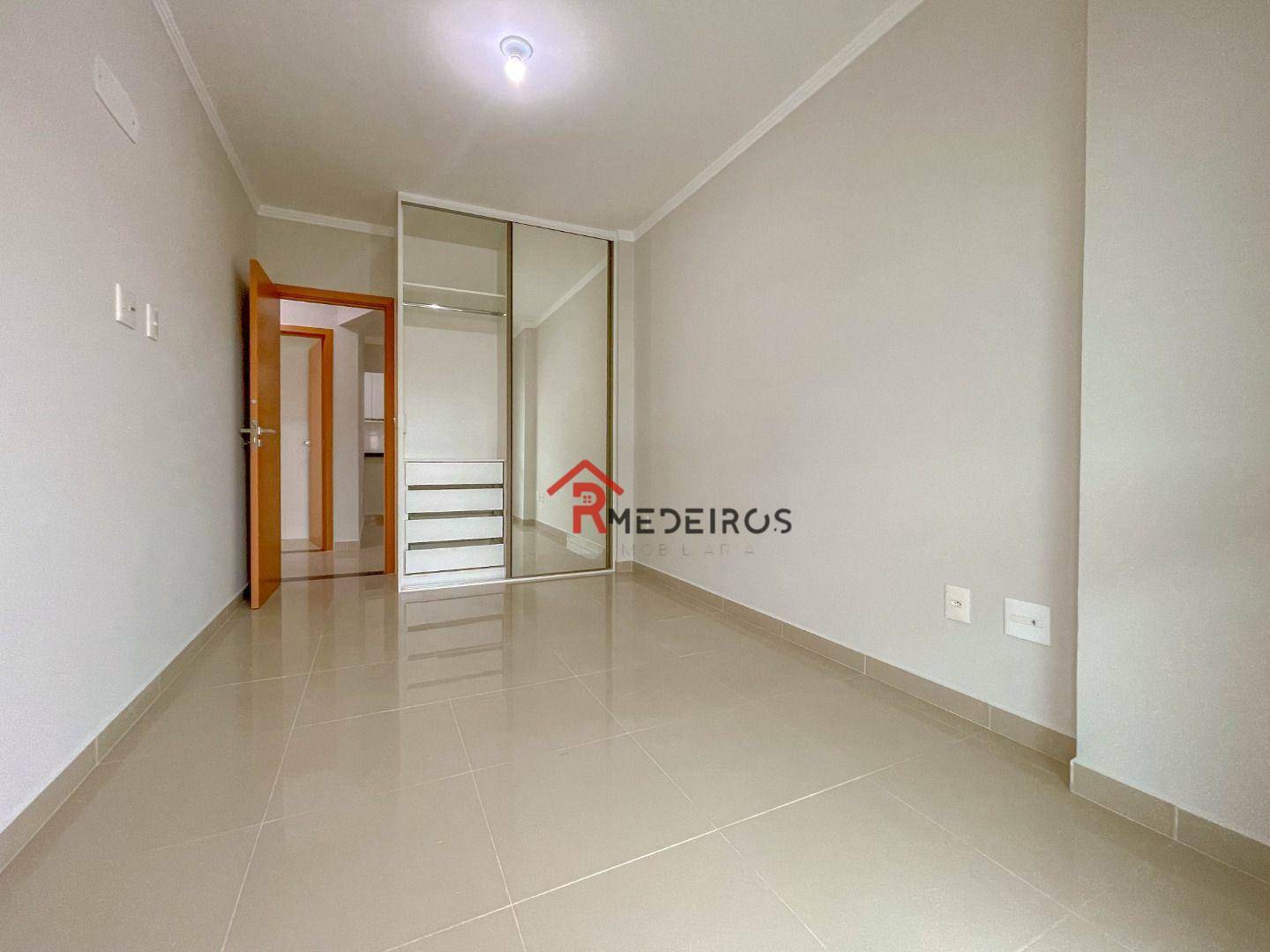 Apartamento à venda com 3 quartos, 114m² - Foto 8