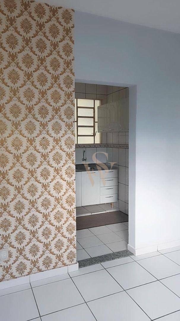 Apartamento à venda com 2 quartos, 70m² - Foto 3