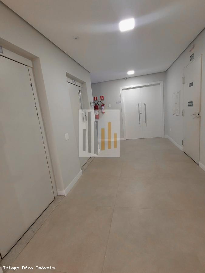 Apartamento à venda com 2 quartos, 55m² - Foto 15