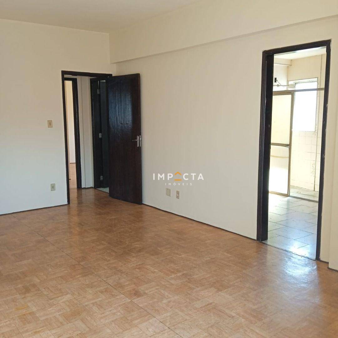 Apartamento para alugar com 3 quartos, 153m² - Foto 4