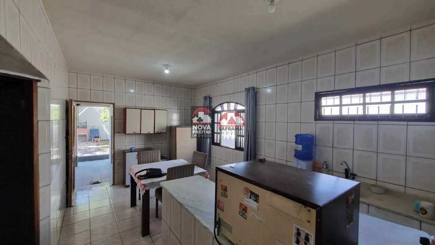 Casa à venda com 2 quartos, 300m² - Foto 12