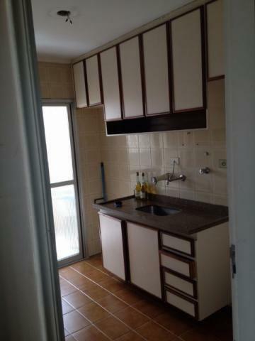 Apartamento à venda com 3 quartos, 70m² - Foto 3