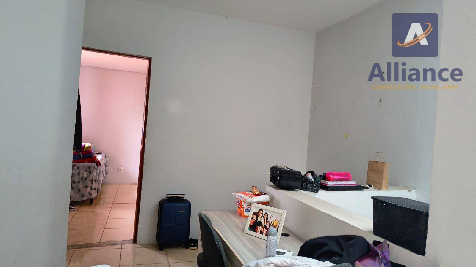 Casa à venda com 2 quartos, 80m² - Foto 11