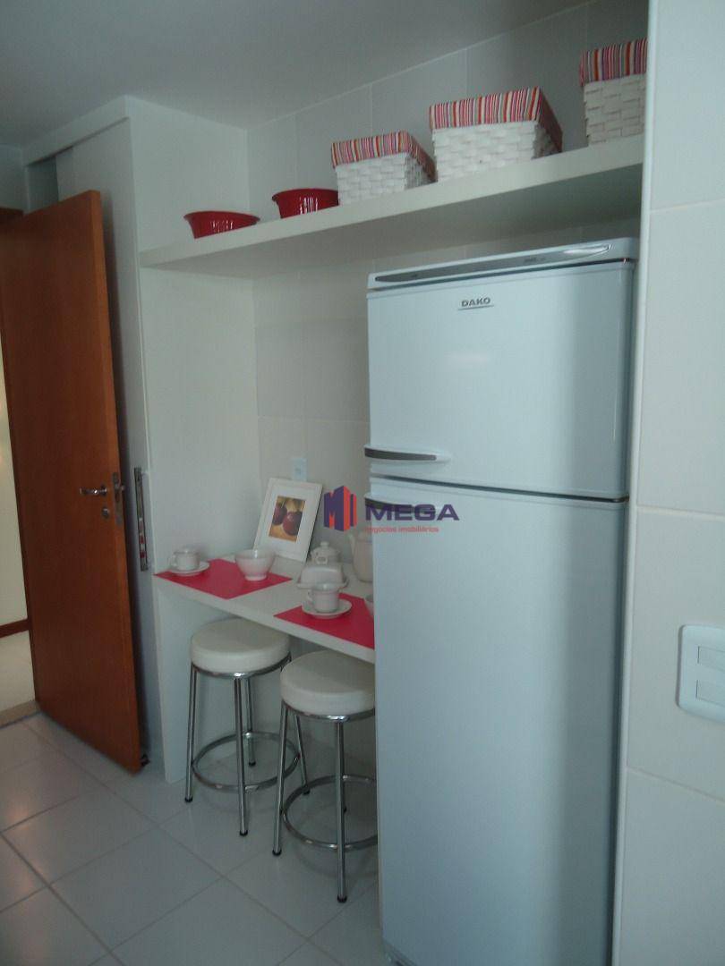 Apartamento à venda com 3 quartos, 107m² - Foto 11