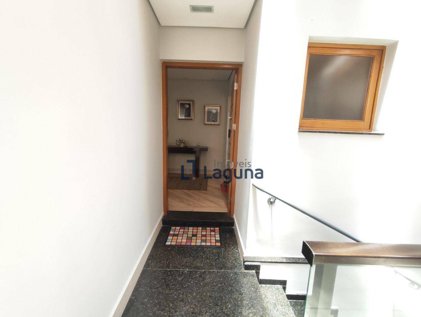 Casa à venda com 3 quartos, 230m² - Foto 22