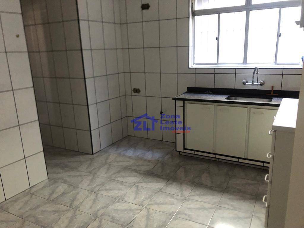 Sobrado à venda com 5 quartos, 188m² - Foto 2