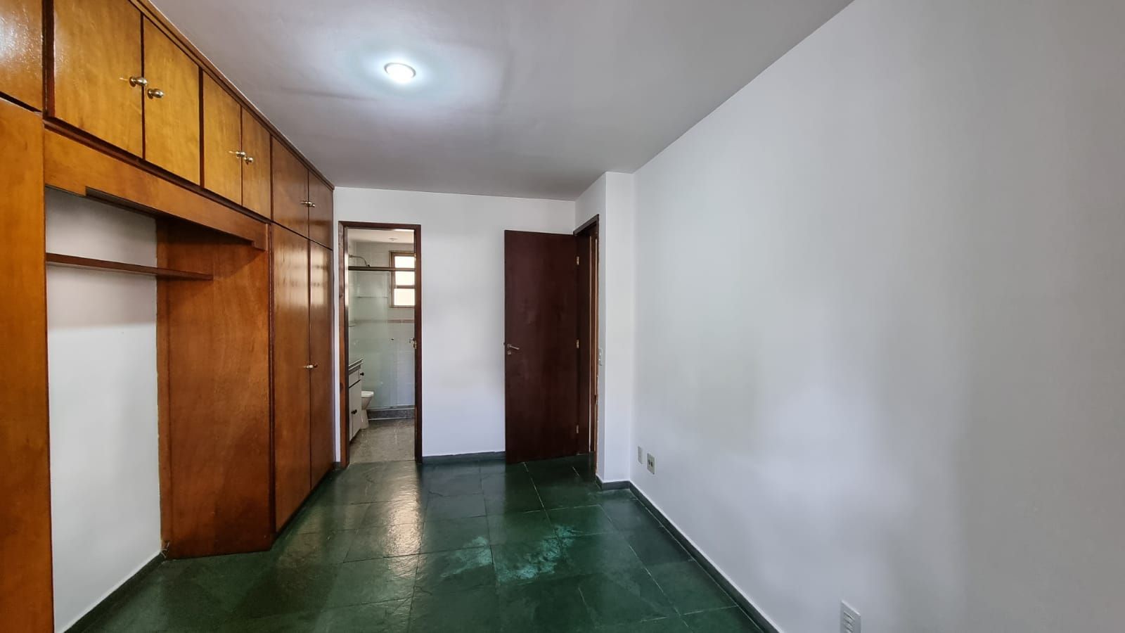 Apartamento à venda com 3 quartos, 100m² - Foto 13