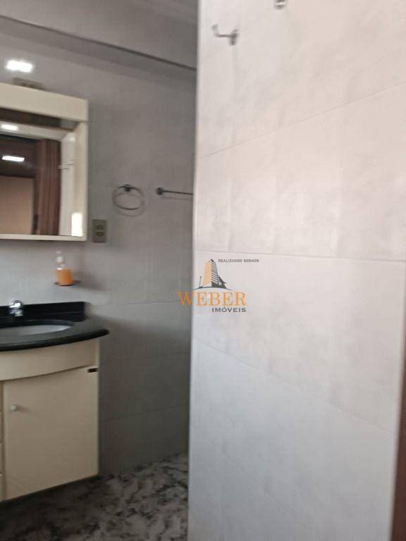 Casa à venda com 6 quartos, 238m² - Foto 42