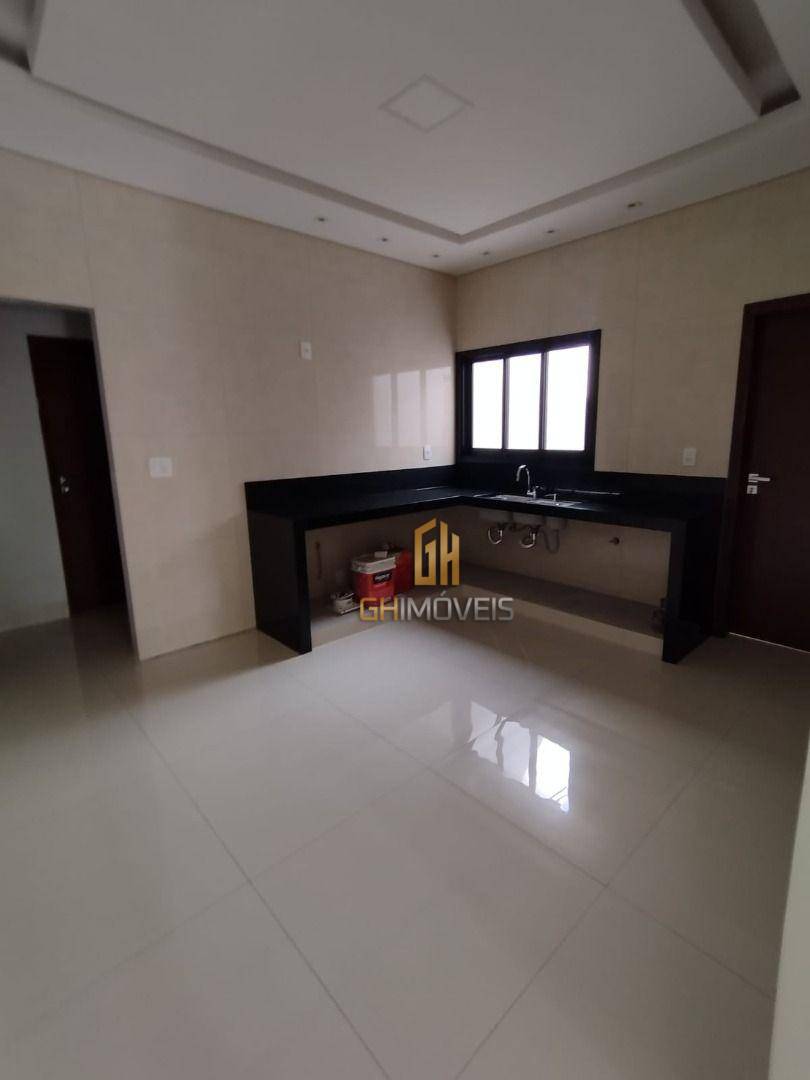 Casa à venda com 3 quartos, 200m² - Foto 26