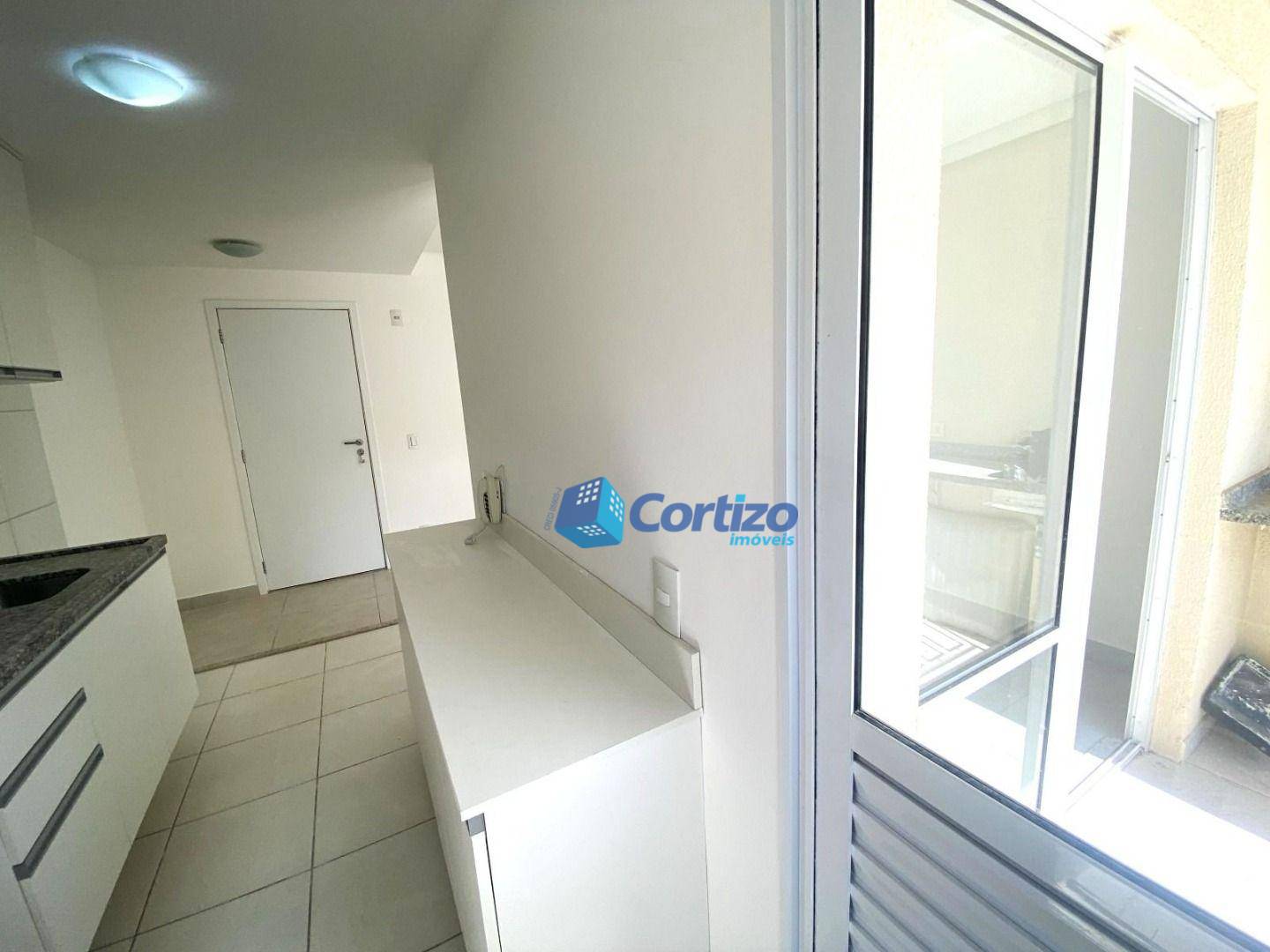 Apartamento à venda com 2 quartos, 56m² - Foto 17