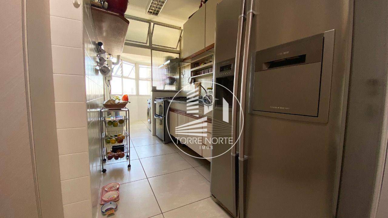 Apartamento à venda com 4 quartos, 128m² - Foto 8