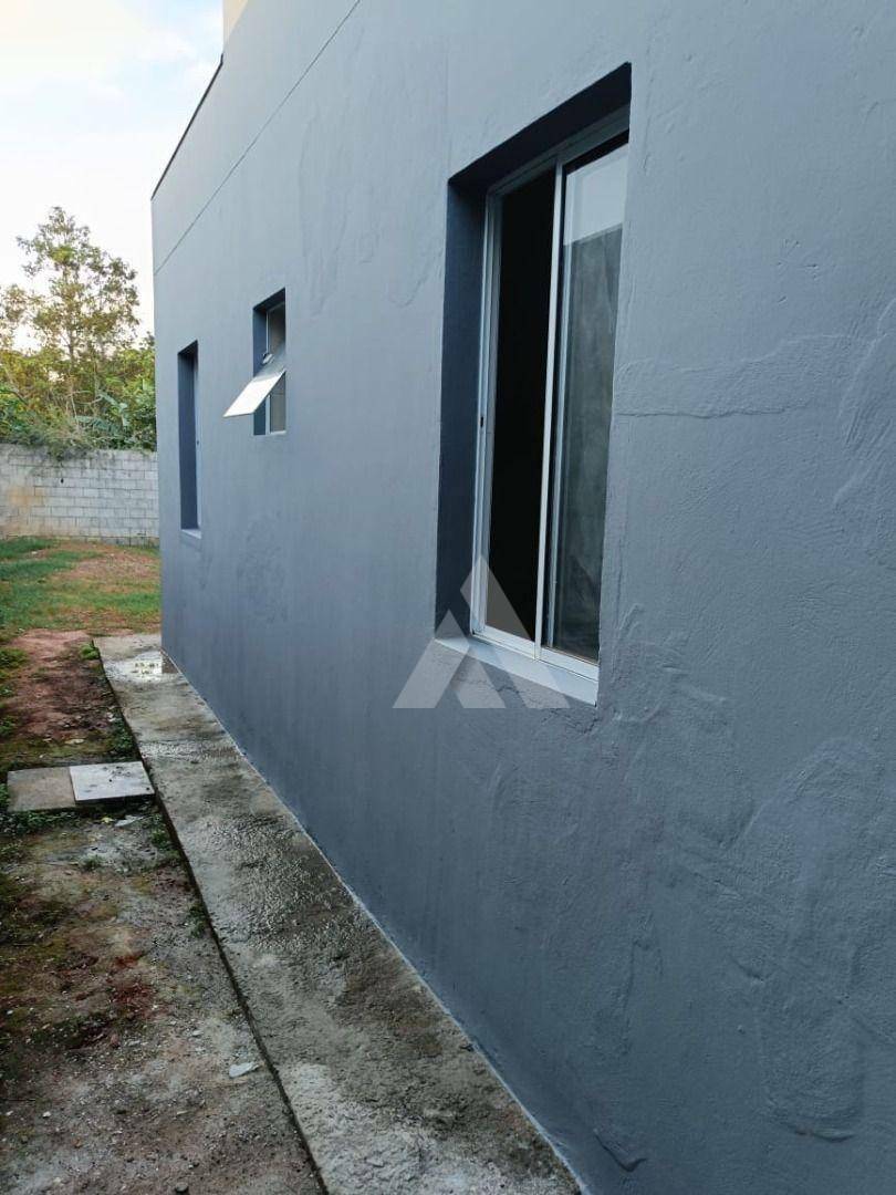 Casa à venda com 2 quartos, 48m² - Foto 2