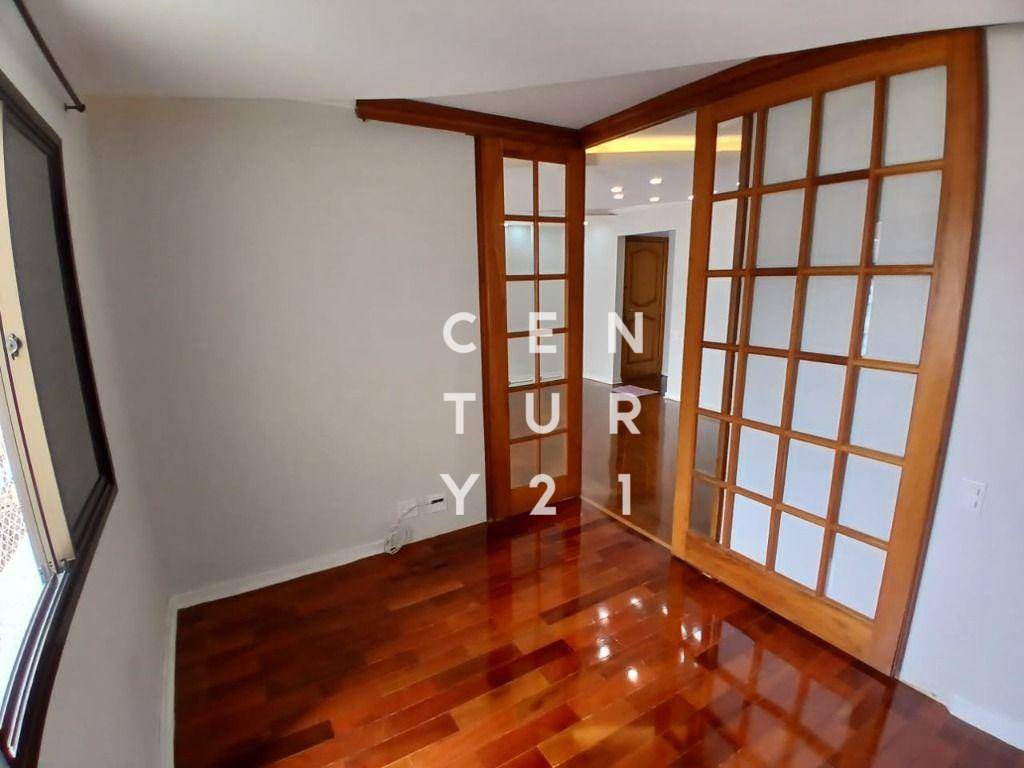 Apartamento para alugar com 3 quartos, 119m² - Foto 11