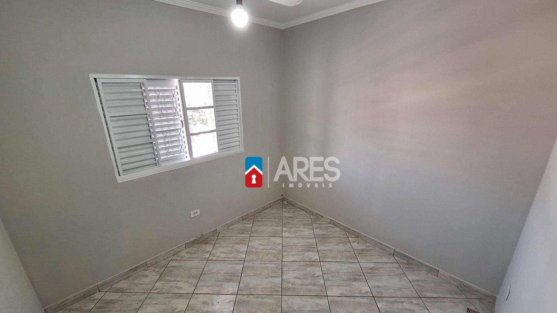 Casa para alugar com 3 quartos, 100m² - Foto 11