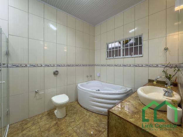 Chácara à venda com 5 quartos, 650m² - Foto 13