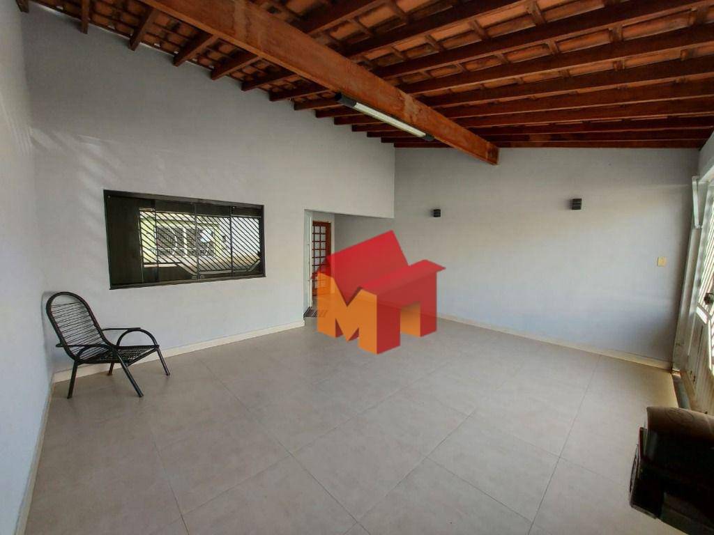 Casa à venda com 3 quartos, 170m² - Foto 4