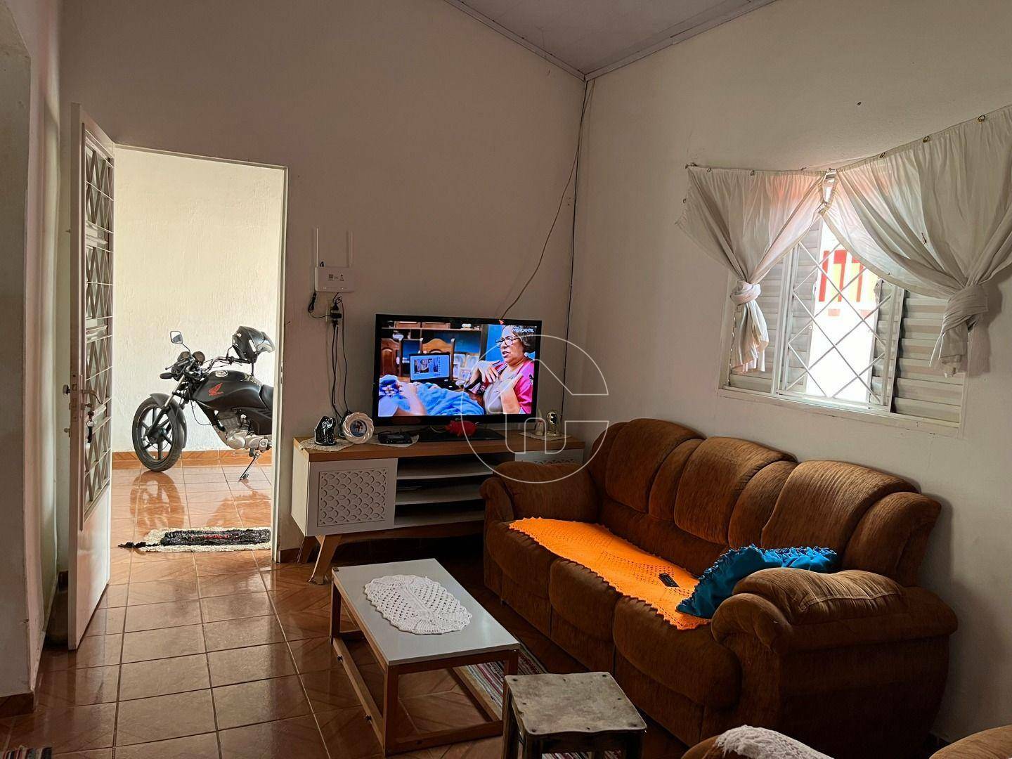 Casa à venda com 2 quartos, 100m² - Foto 4