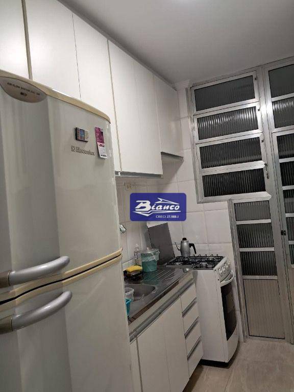 Apartamento à venda com 2 quartos, 58m² - Foto 3