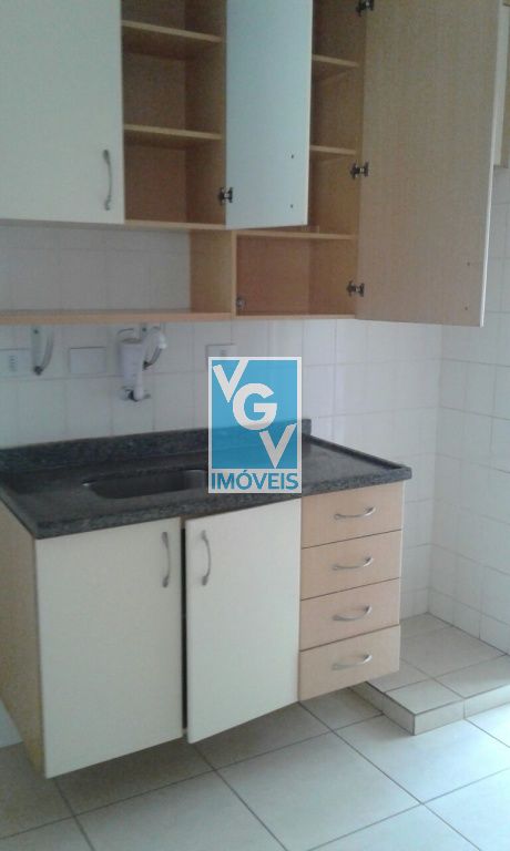 Apartamento à venda e aluguel com 2 quartos, 50m² - Foto 11