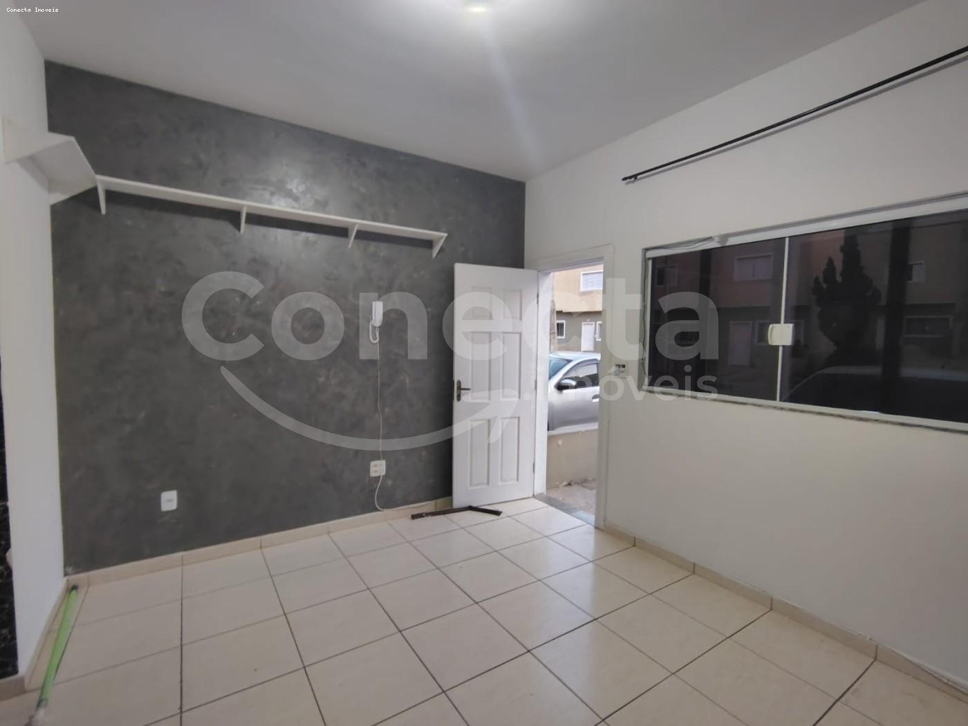 Casa para alugar com 2 quartos, 60m² - Foto 3